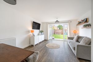 Living Room to Garden- click for photo gallery